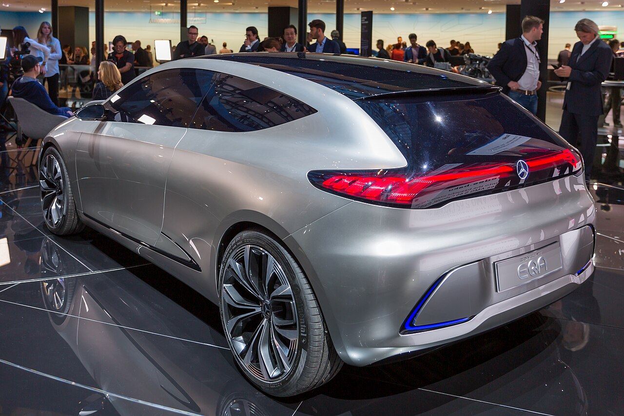 Foto Mercedes-Benz EQA